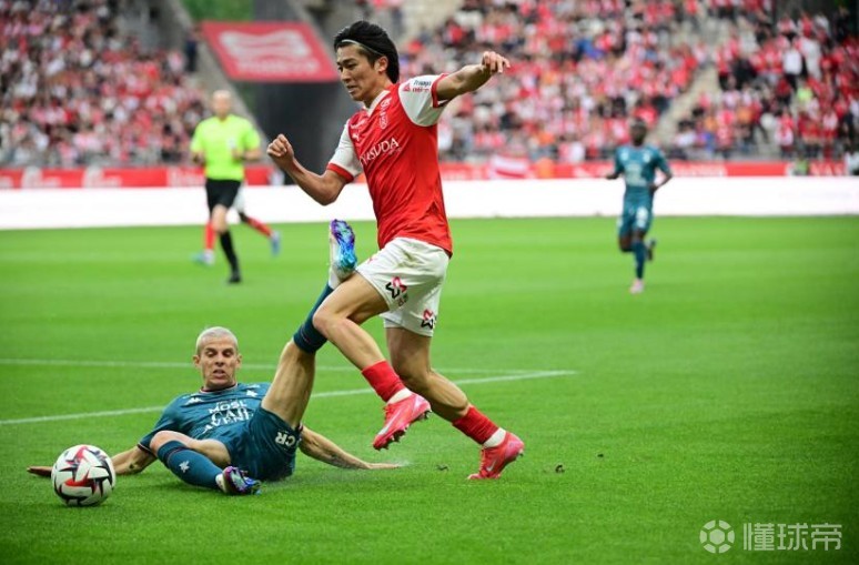 kaiyun app-意大利杯窗口期走向成谜,比利亚雷亚尔更衣室发声,媒体盛赞,更衣室氛围转暖-kaiyun app