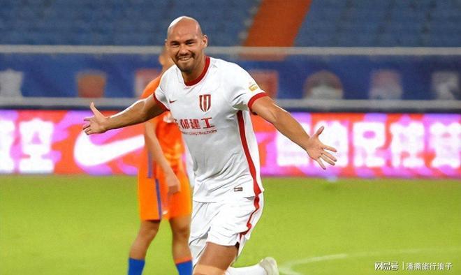 kaiyun sports-今晨体能课后，成都蓉城队长鼓劲备战德国杯，管理层满意，临场指挥获称赞-kaiyun sports